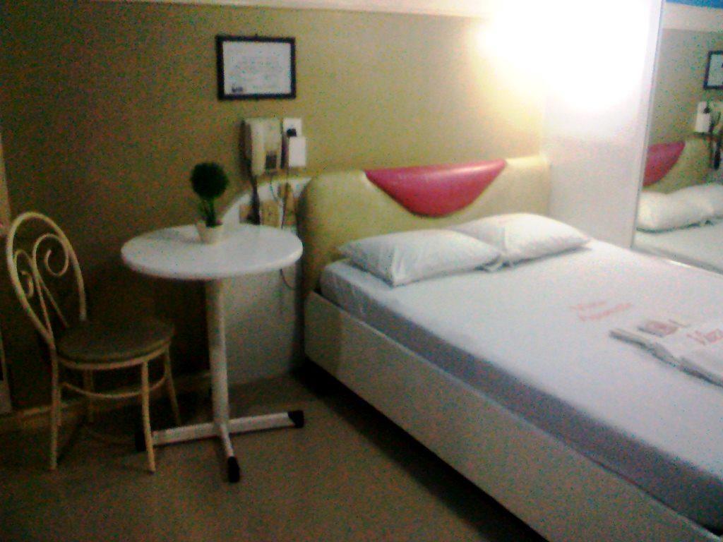 Vista Apartelle Makati City Eksteriør bilde