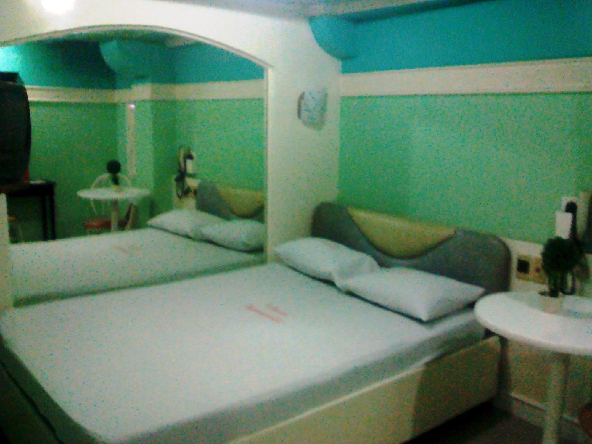 Vista Apartelle Makati City Eksteriør bilde