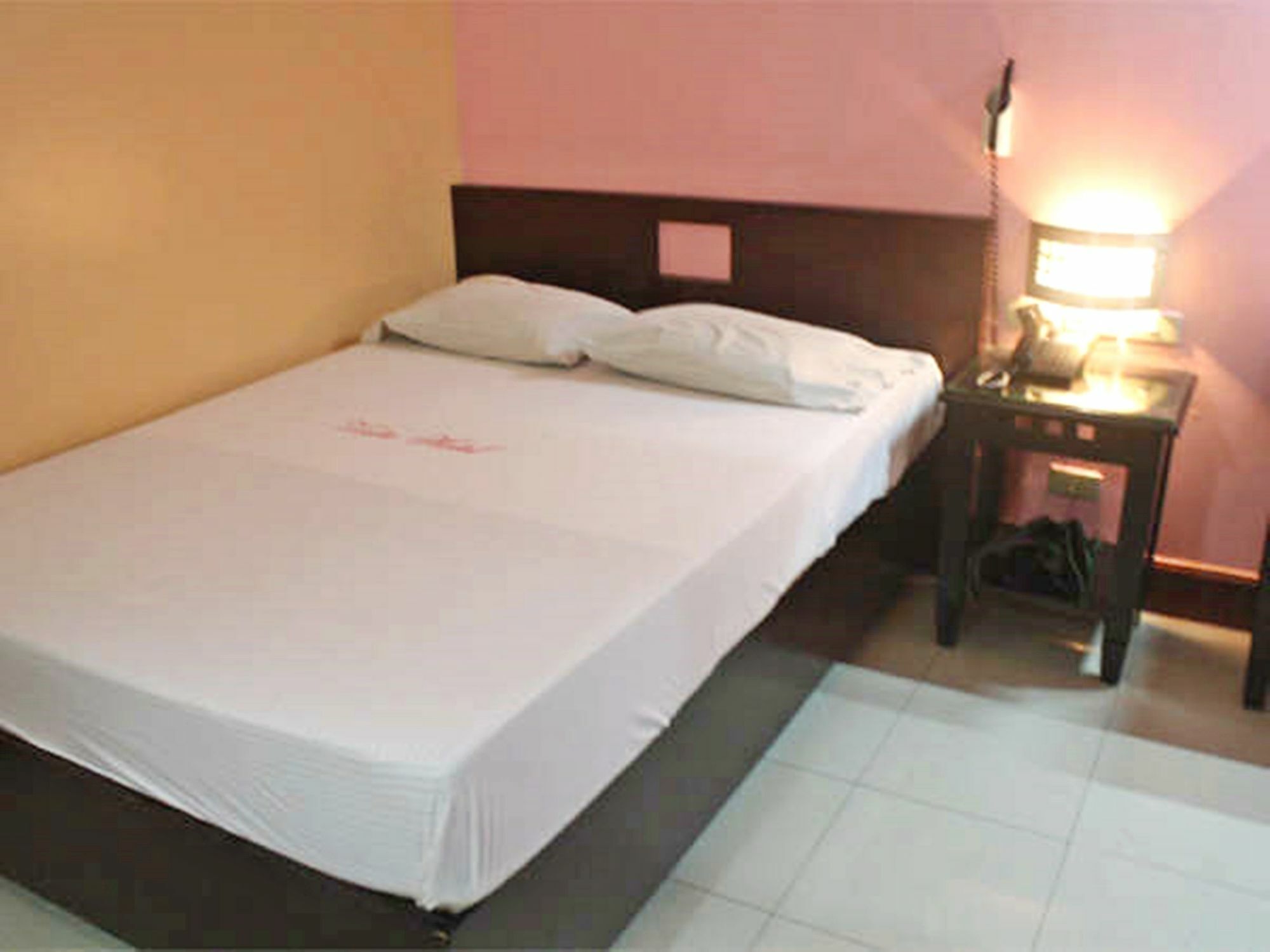 Vista Apartelle Makati City Eksteriør bilde